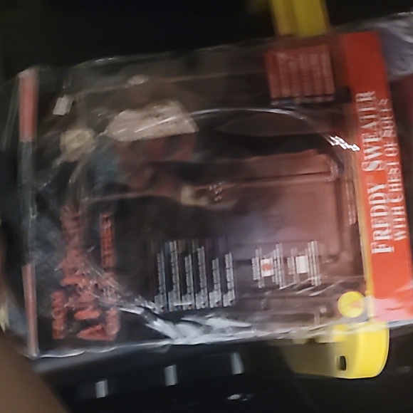 Freddy Krueger Sweater Screaming Chest of souls - Picture 5 of 5